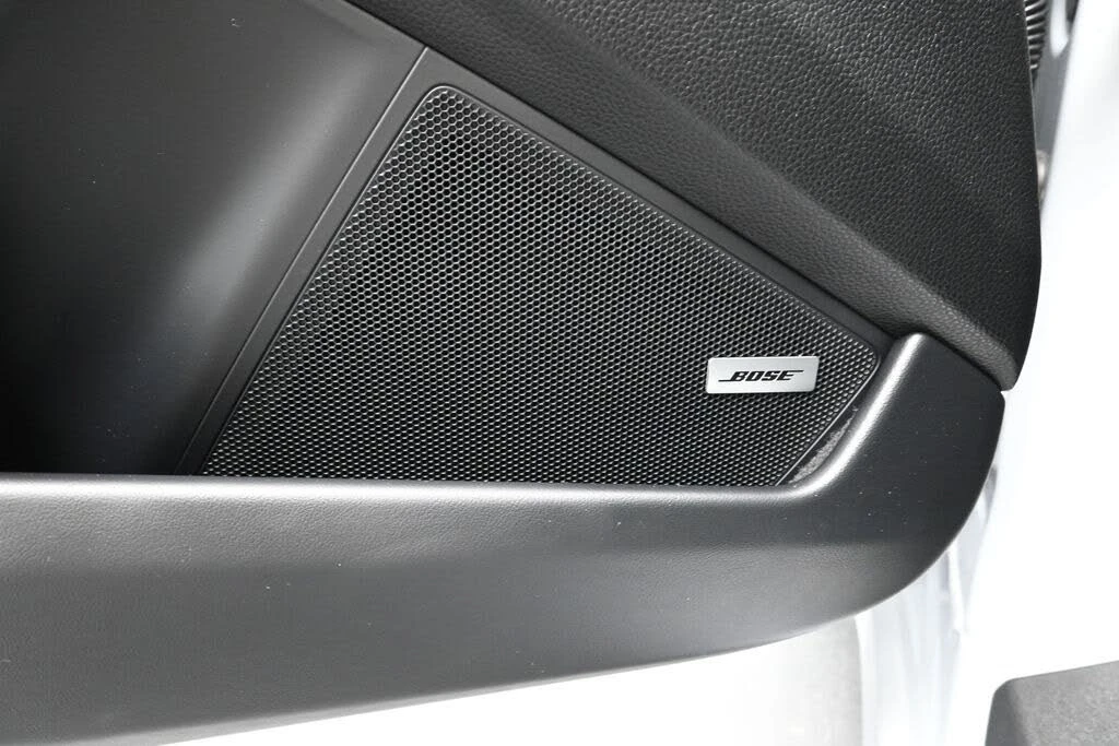 2025 Porsche 992 Carrera - Image 13 of 31