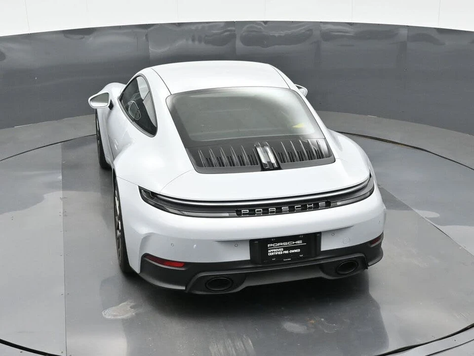 2025 Porsche 992 Carrera - Image 28 of 31