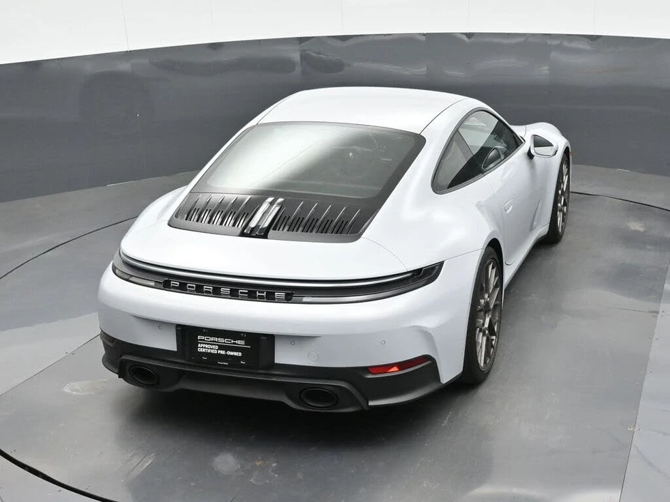 2025 Porsche 992 Carrera - Image 29 of 31
