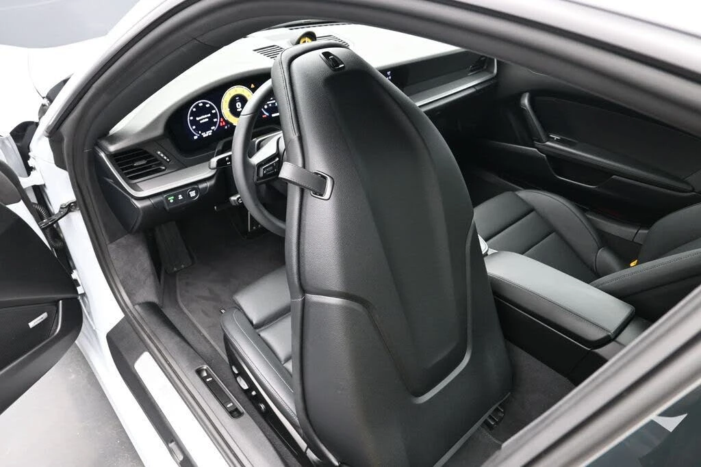 2025 Porsche 992 Carrera - Image 18 of 31
