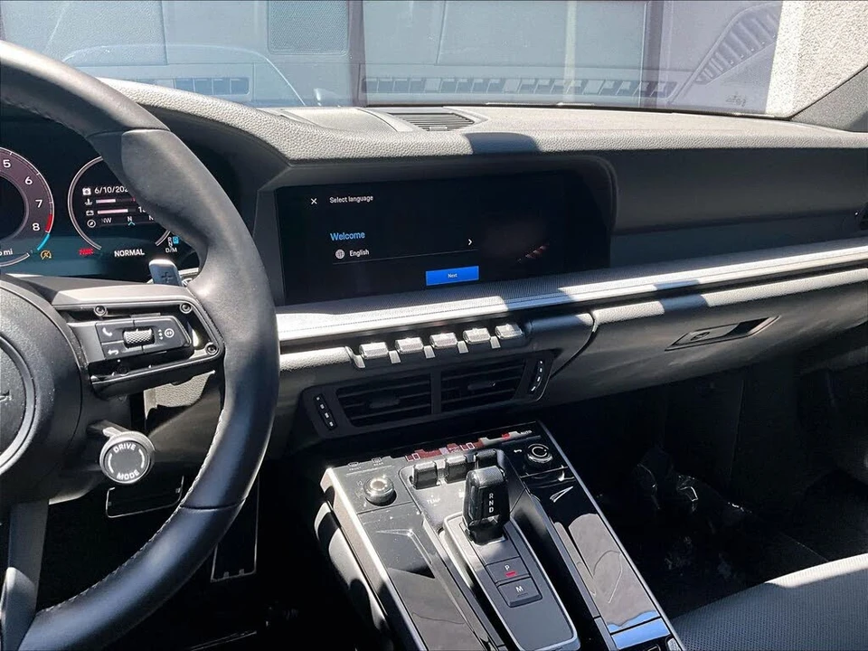 2025 Porsche 992 Carrera - Image 16 of 26