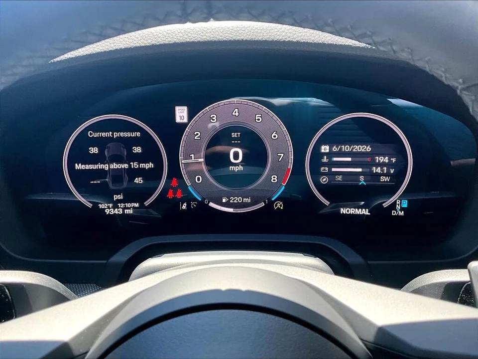 2025 Porsche 992 Carrera - Image 25 of 26