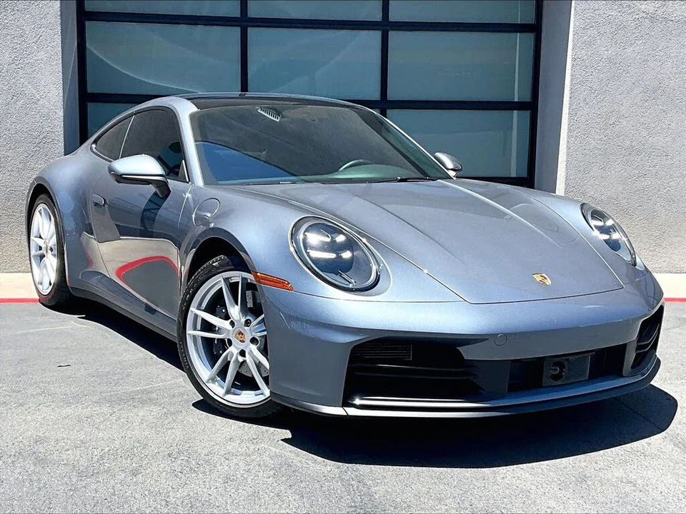 2025 Porsche 992 Carrera - Image 9 of 26