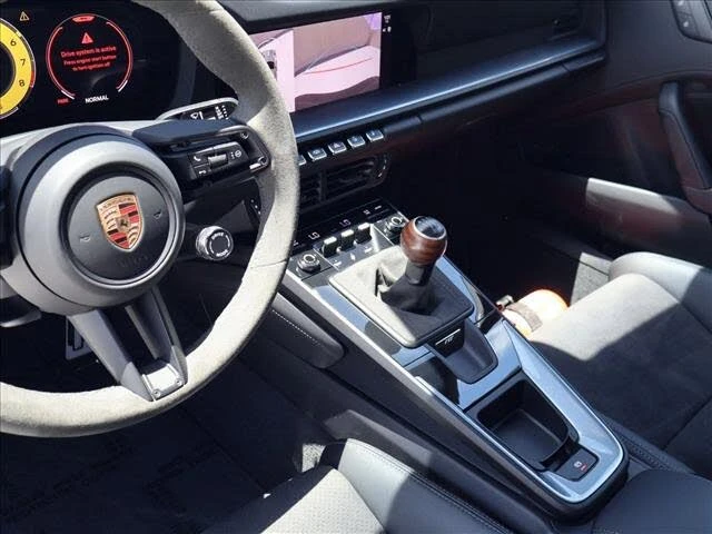 2025 Porsche 992 Carrera - Image 20 of 27