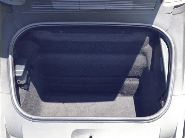 2025 Porsche 992 Carrera - Image 25 of 27