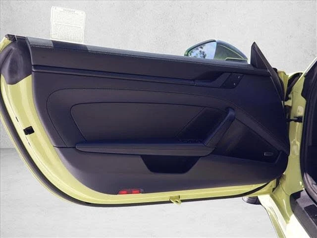 2025 Porsche 992 Carrera - Image 14 of 27