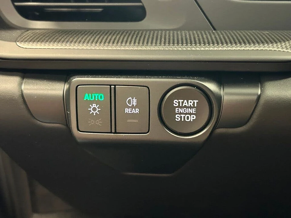 2025 Porsche 992 Carrera - Image 11 of 31
