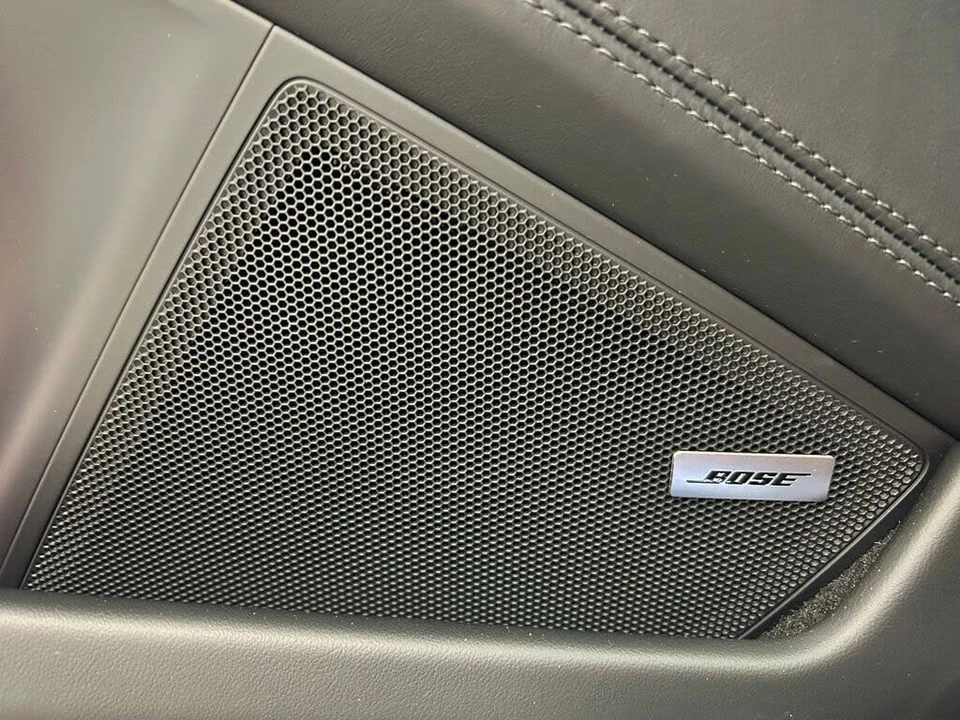 2025 Porsche 992 Carrera - Image 10 of 31