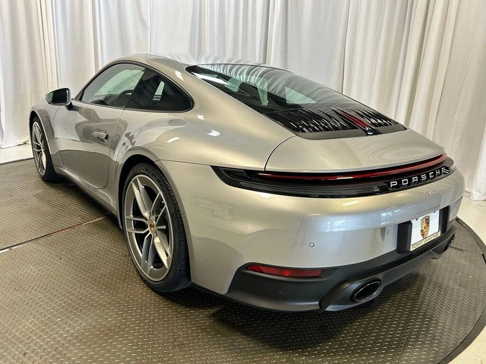 2025 Porsche 992 Carrera - Image 3 of 31