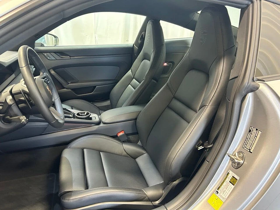 2025 Porsche 992 Carrera - Image 5 of 31