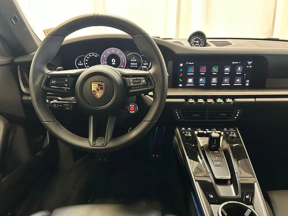 2025 Porsche 992 Carrera - Image 12 of 31