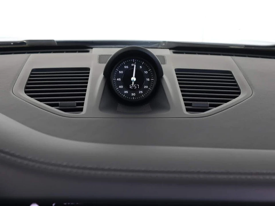 2025 Porsche 992 Carrera - Image 15 of 27
