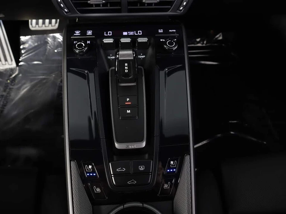 2025 Porsche 992 Carrera - Image 17 of 27