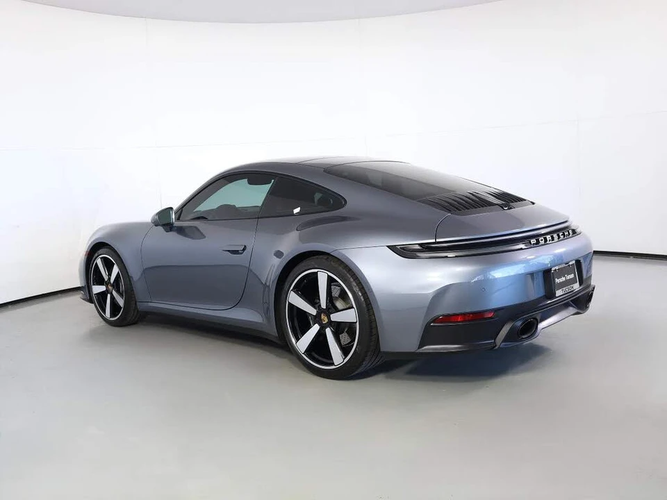 2025 Porsche 992 Carrera - Image 3 of 27