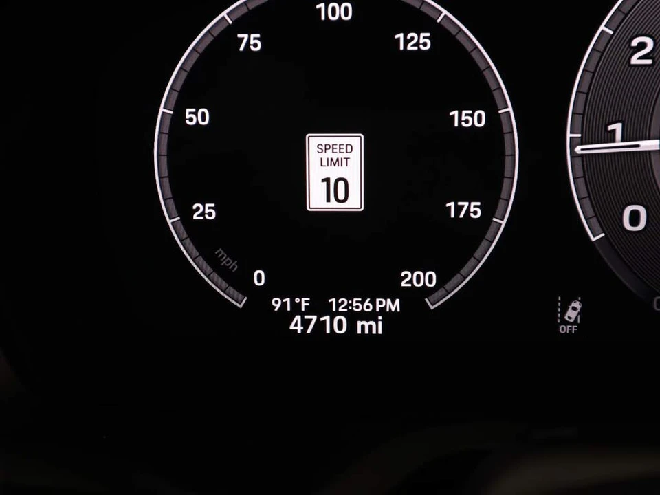 2025 Porsche 992 Carrera - Image 14 of 27