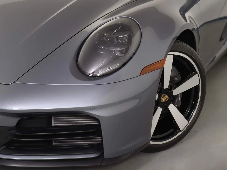 2025 Porsche 992 Carrera - Image 12 of 27
