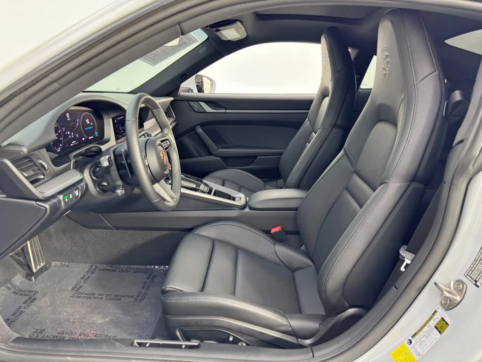 2025 Porsche 992 Carrera - Image 16 of 31