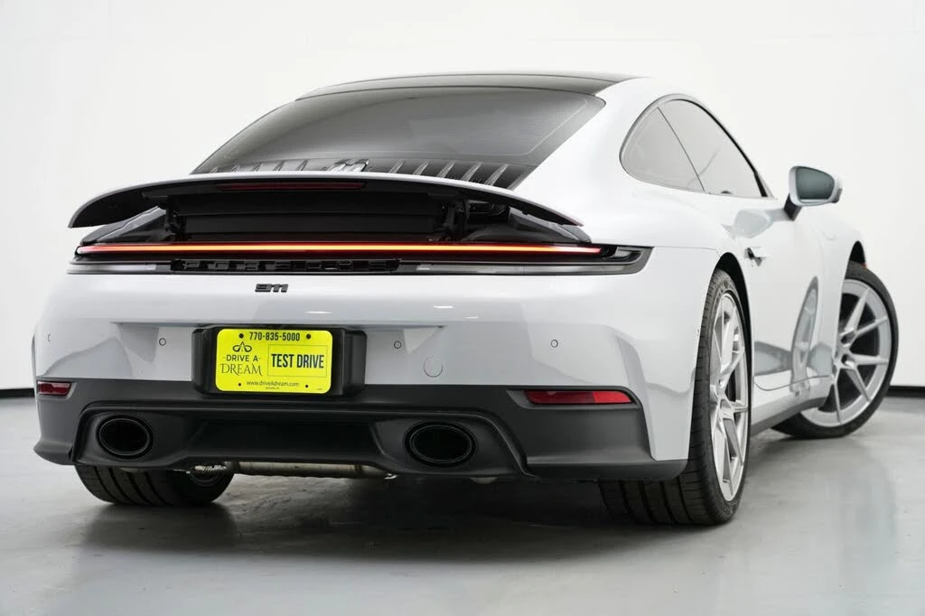2025 Porsche 992 Carrera - Image 5 of 31