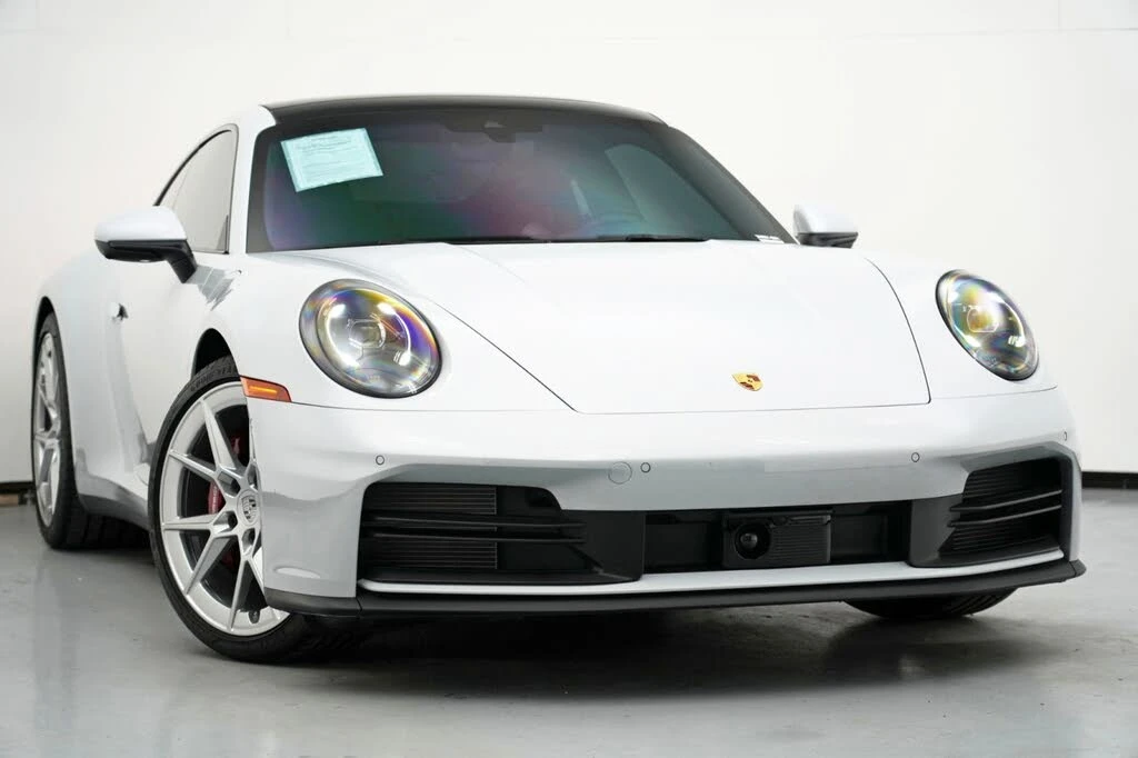 2025 Porsche 992 Carrera - Image 4 of 31