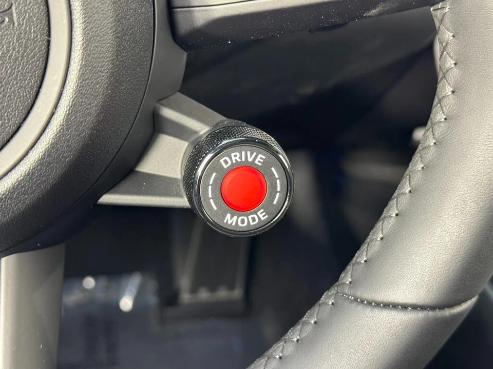 2025 Porsche 992 Carrera - Image 22 of 31