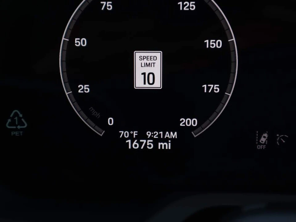 2025 Porsche 992 Carrera - Image 14 of 27