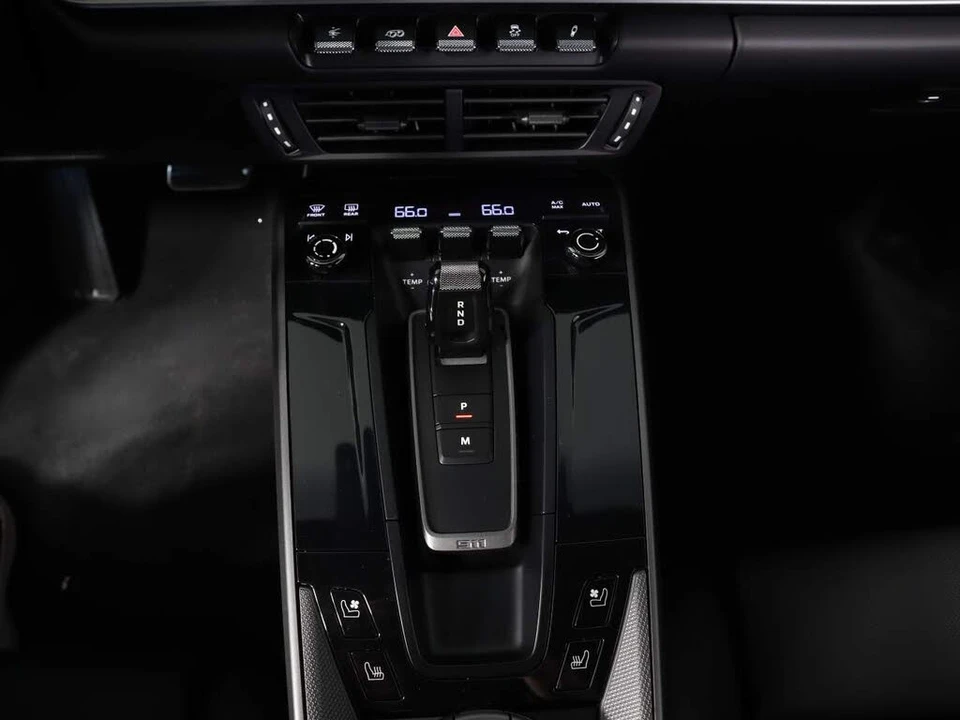 2025 Porsche 992 Carrera - Image 15 of 27