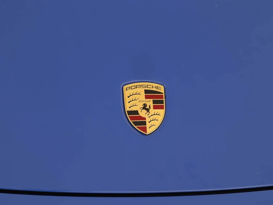2025 Porsche 992 Carrera - Image 25 of 27