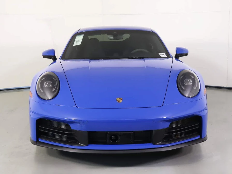 2025 Porsche 992 Carrera - Image 10 of 27