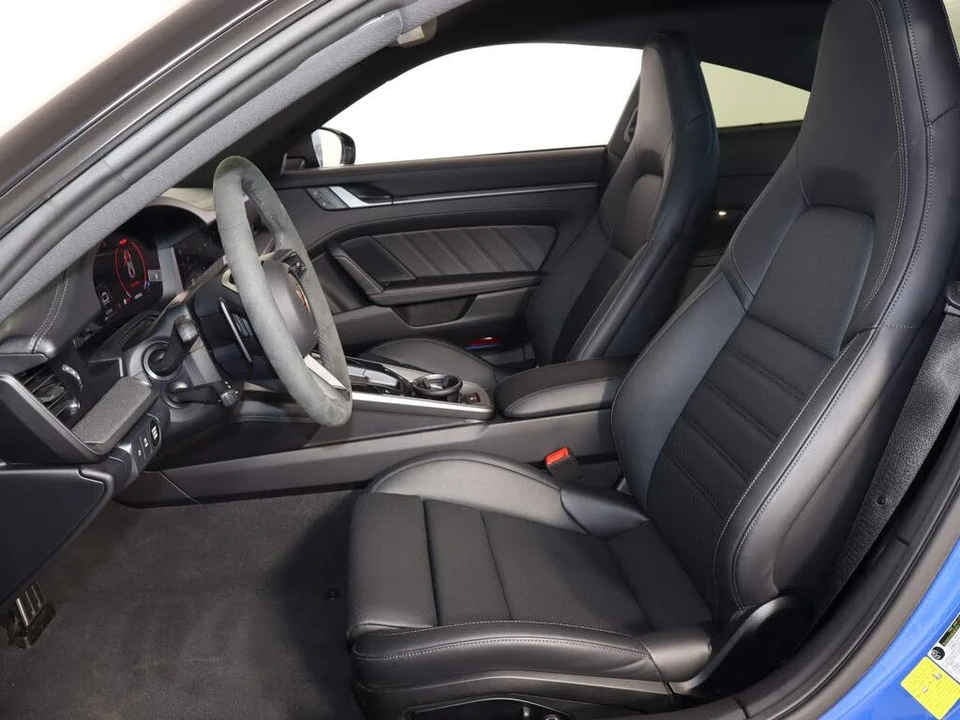 2025 Porsche 992 Carrera - Image 5 of 27