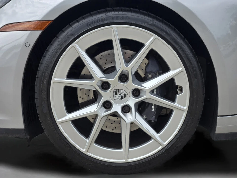 2025 Porsche 992 Carrera - Image 30 of 31