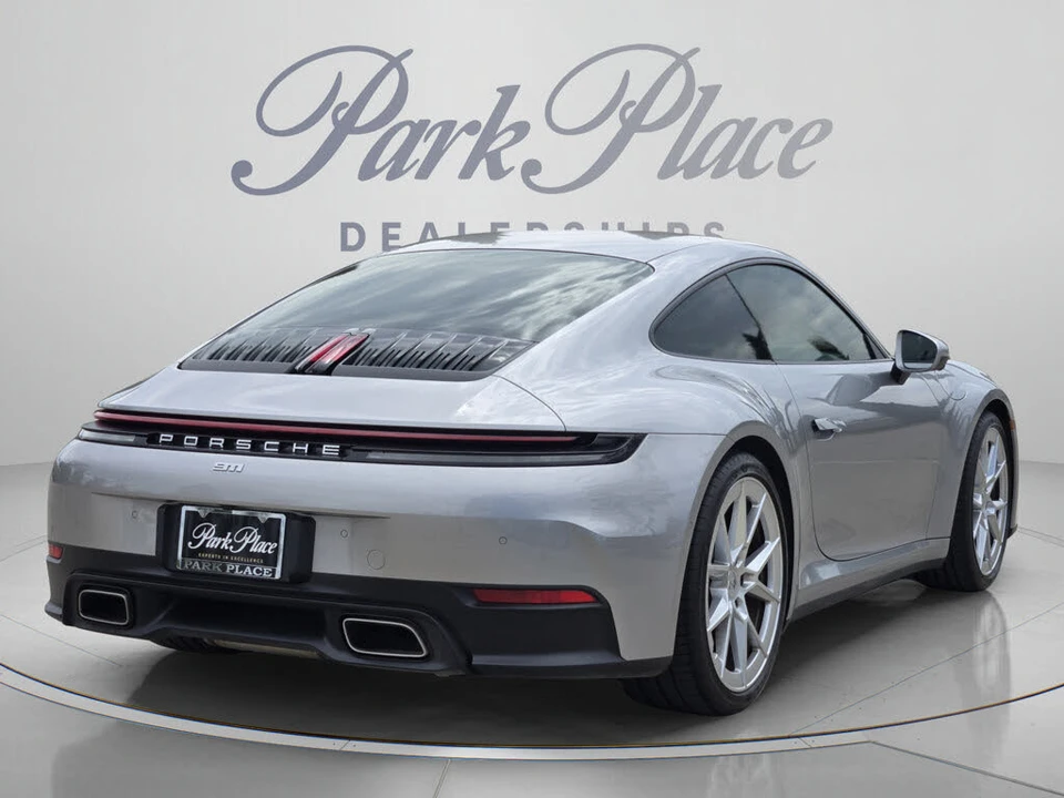 2025 Porsche 992 Carrera - Image 4 of 31