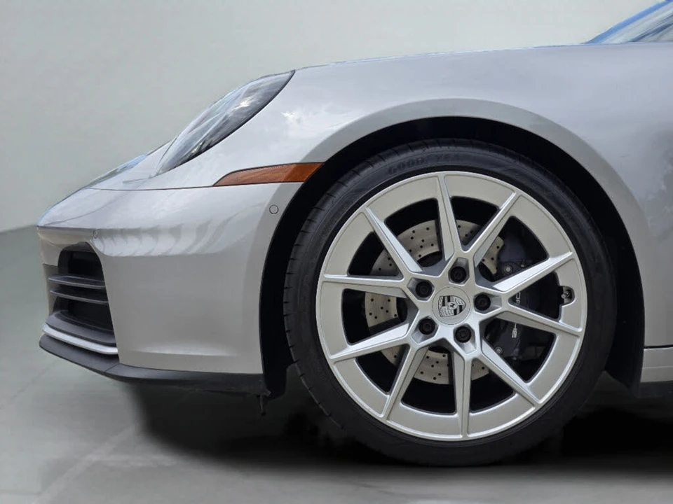 2025 Porsche 992 Carrera - Image 28 of 31