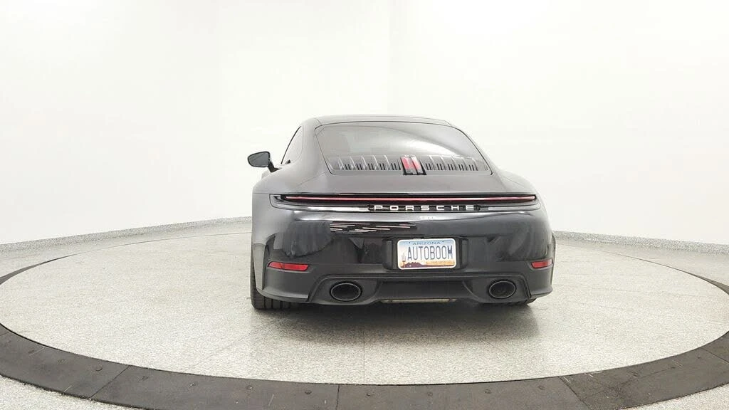 2025 Porsche 992 Carrera - Image 4 of 31