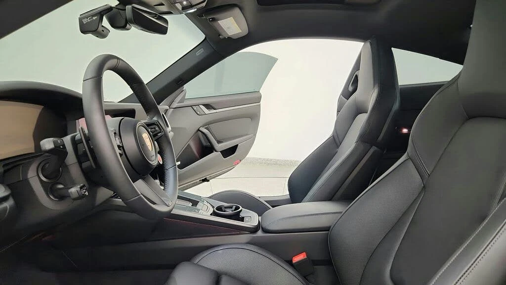 2025 Porsche 992 Carrera - Image 21 of 31