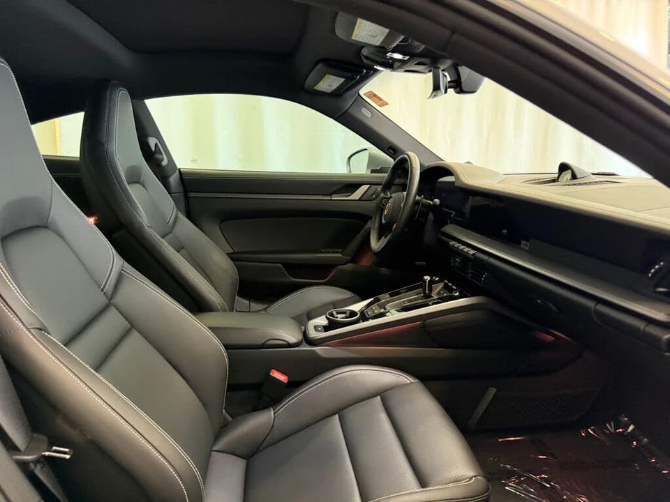 2025 Porsche 992 Carrera - Image 16 of 26