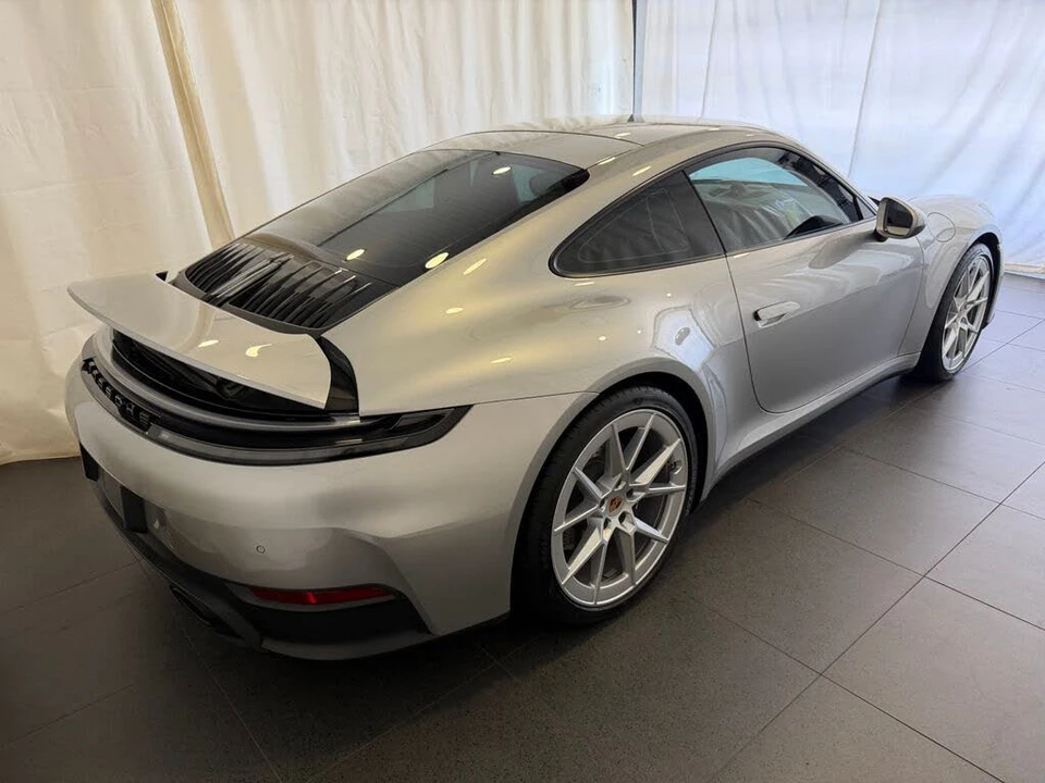 2025 Porsche 992 Carrera - Image 9 of 26