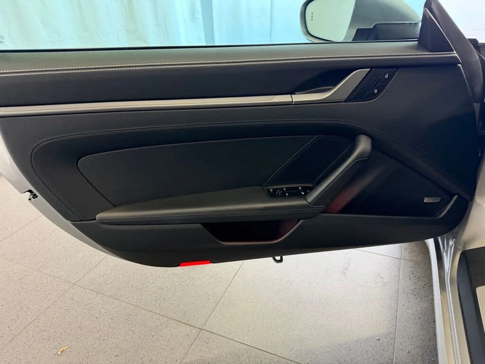 2025 Porsche 992 Carrera - Image 15 of 26