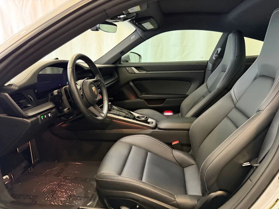 2025 Porsche 992 Carrera - Image 5 of 26