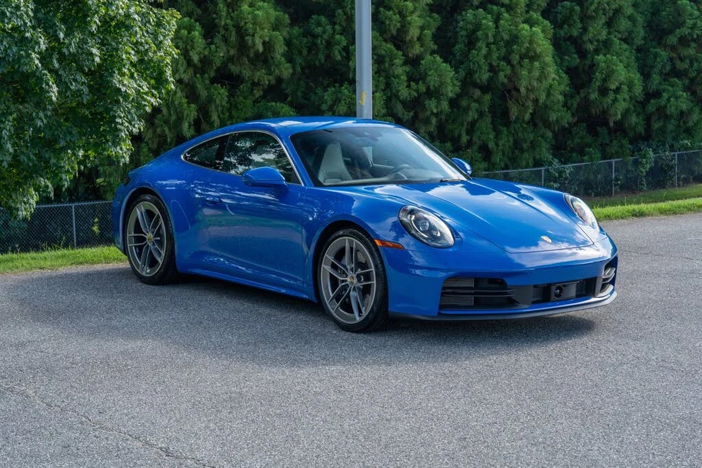 2025 Porsche 992 Carrera - Image 9 of 31