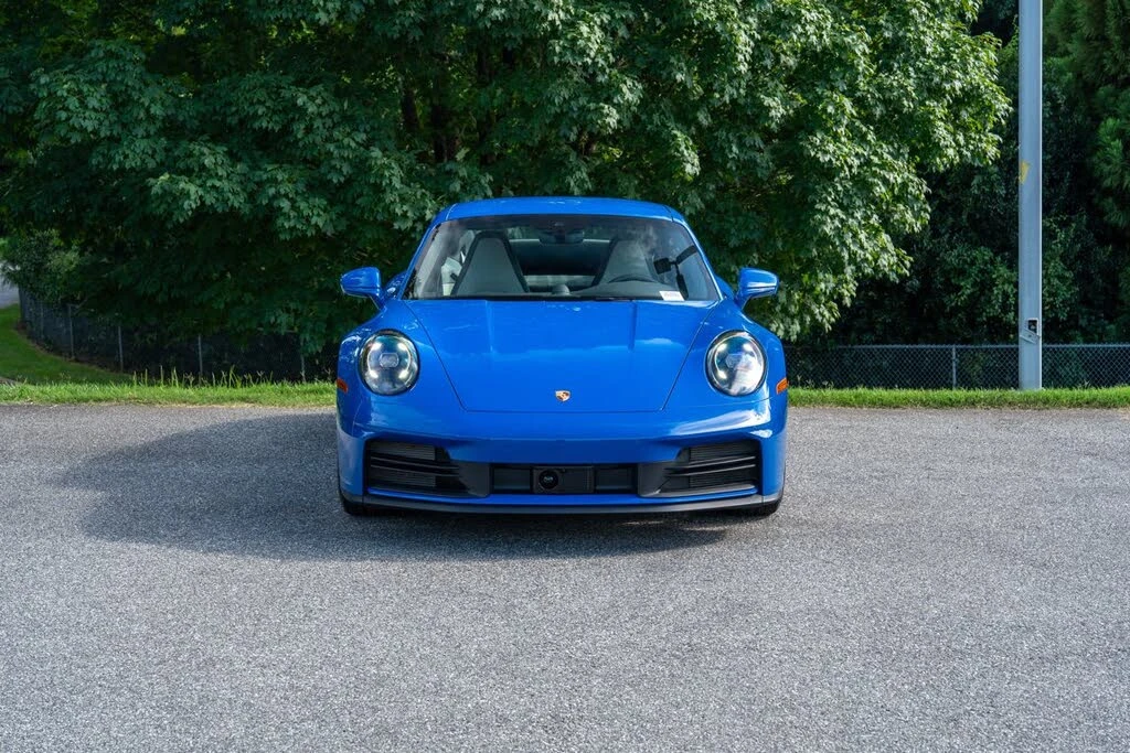 2025 Porsche 992 Carrera - Image 10 of 31
