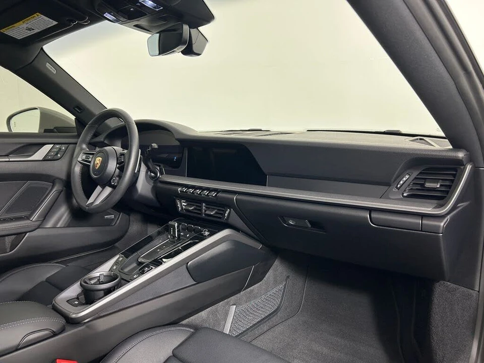 2025 Porsche 992 Carrera - Image 23 of 31