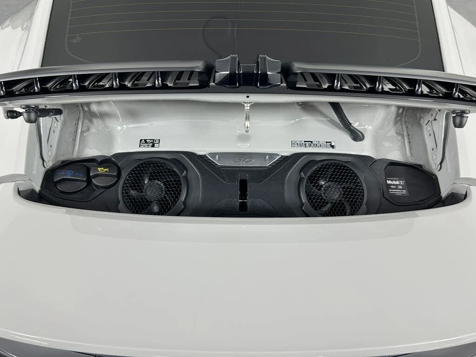 2025 Porsche 992 Carrera - Image 29 of 31