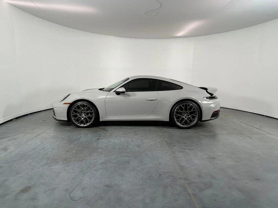 2025 Porsche 992 Carrera - Image 2 of 31