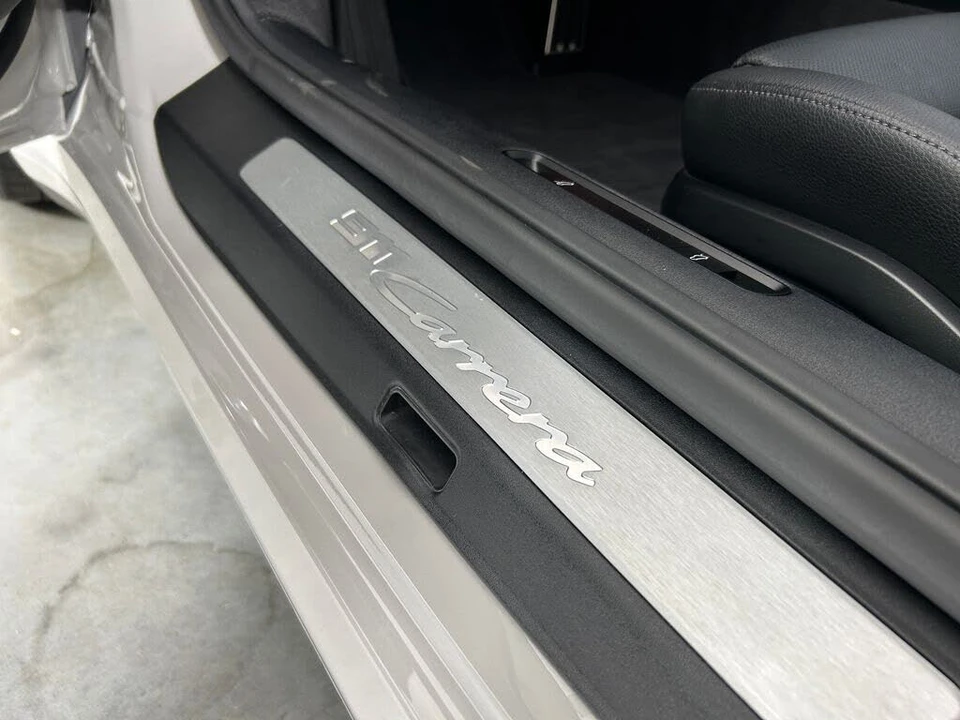 2025 Porsche 992 Carrera - Image 15 of 31
