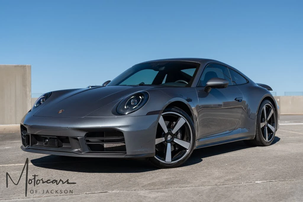 2025 Porsche 992 Carrera - Image 3 of 31
