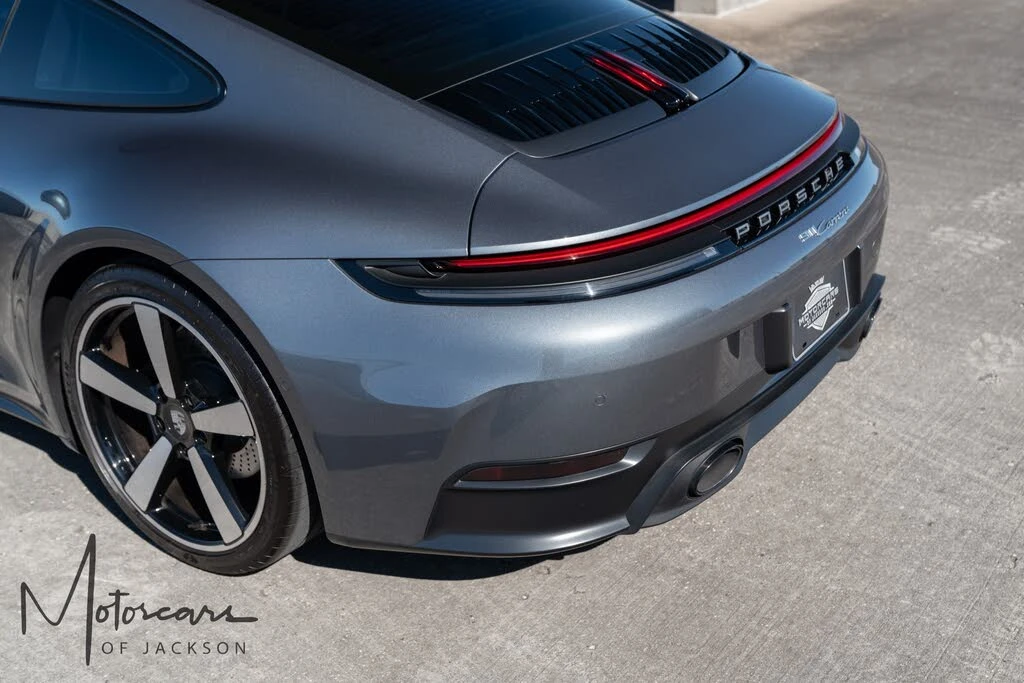 2025 Porsche 992 Carrera - Image 27 of 31