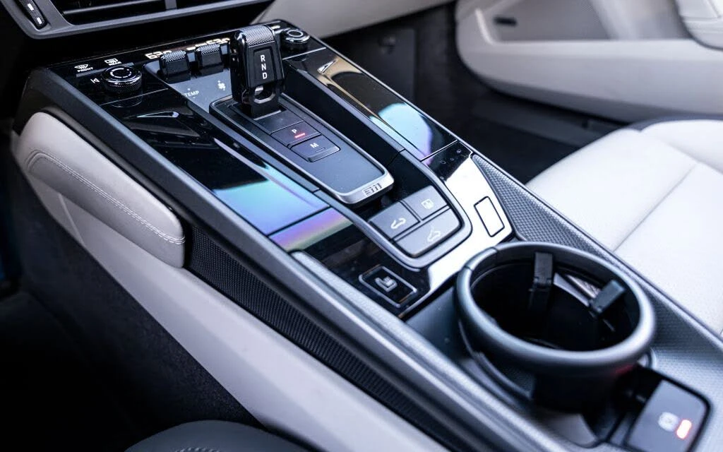 2025 Porsche 992 Carrera - Image 9 of 19