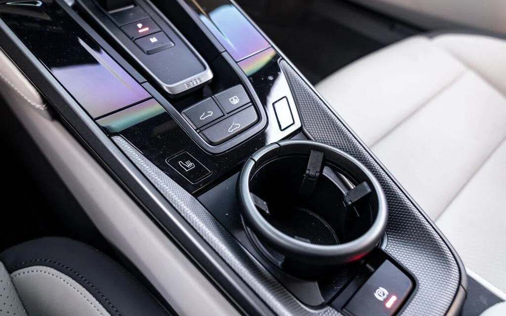 2025 Porsche 992 Carrera - Image 10 of 19