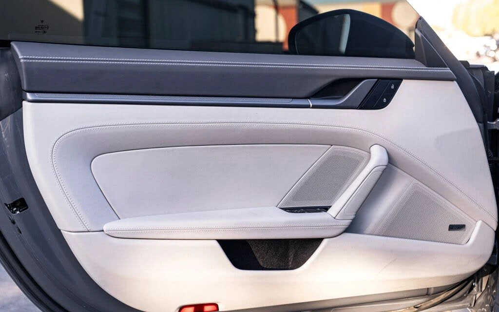 2025 Porsche 992 Carrera - Image 7 of 19