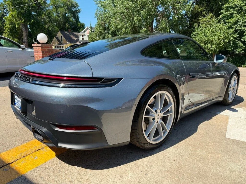 2025 Porsche 992 Carrera - Image 5 of 22